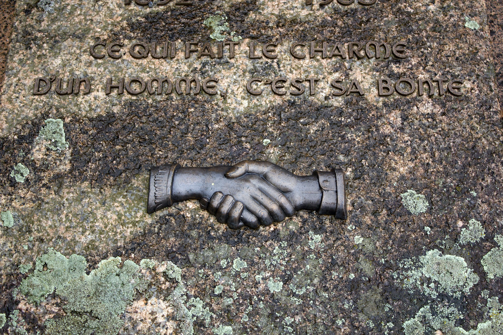 Handshake by quinn.anya